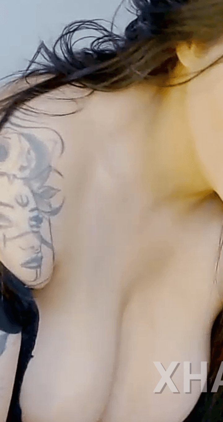 Sexy Latina metalhead teasing