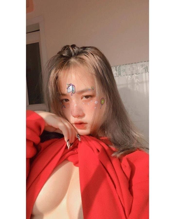 Vietnamese girl viral on social