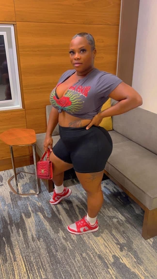 West Orlando Florida ebony bbw & Nail tech tiney sucking dick and taking backshots leaked