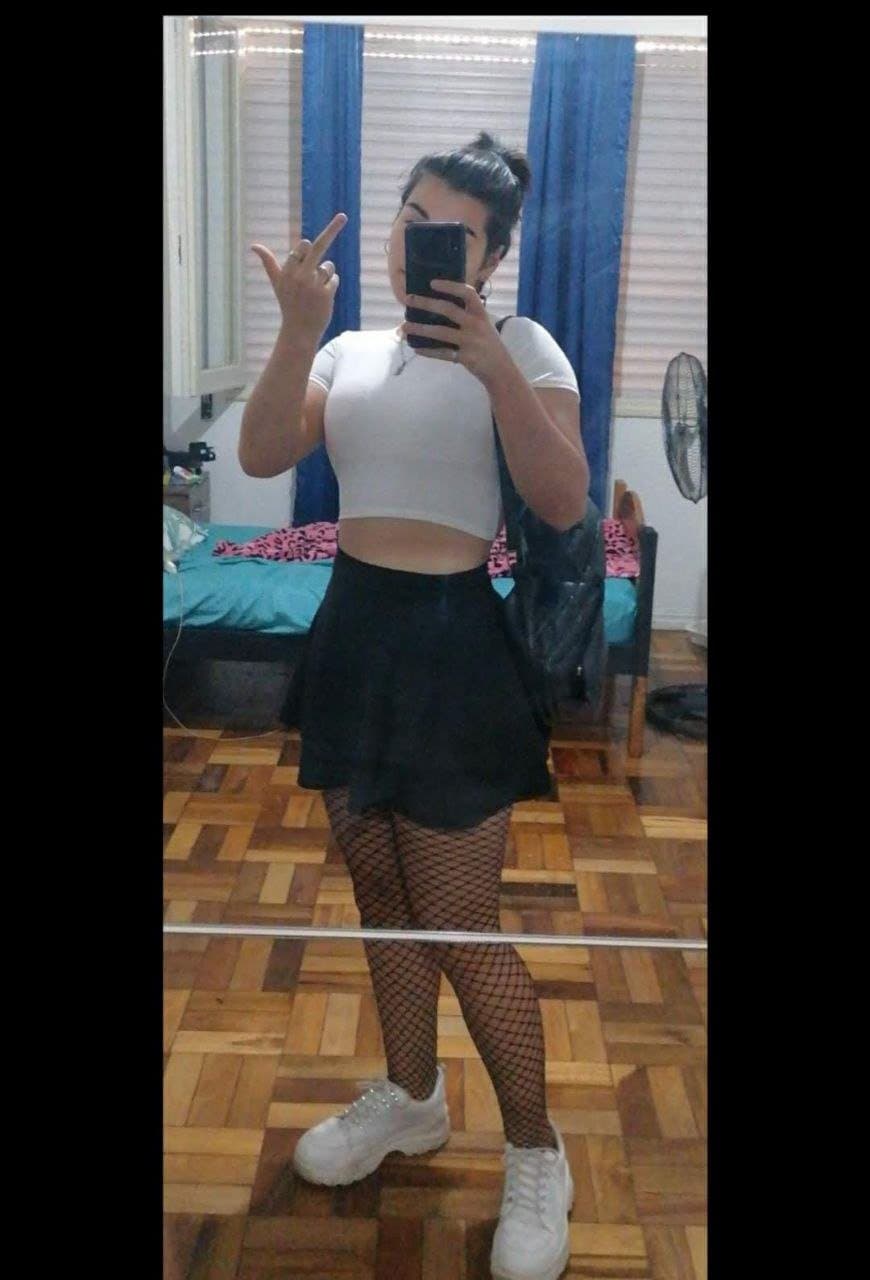 Putita traga esperma  exhibida por cornudo ??