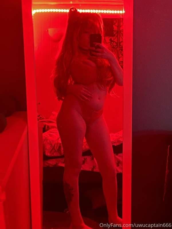 Click to view full size Uwucaptain666 pics that make ur dong explode