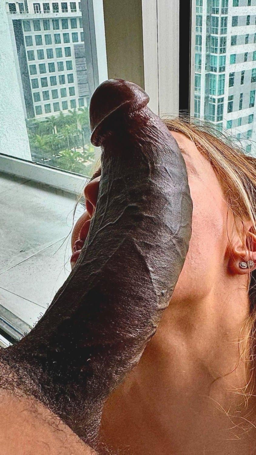 Balls sucking & licking ??