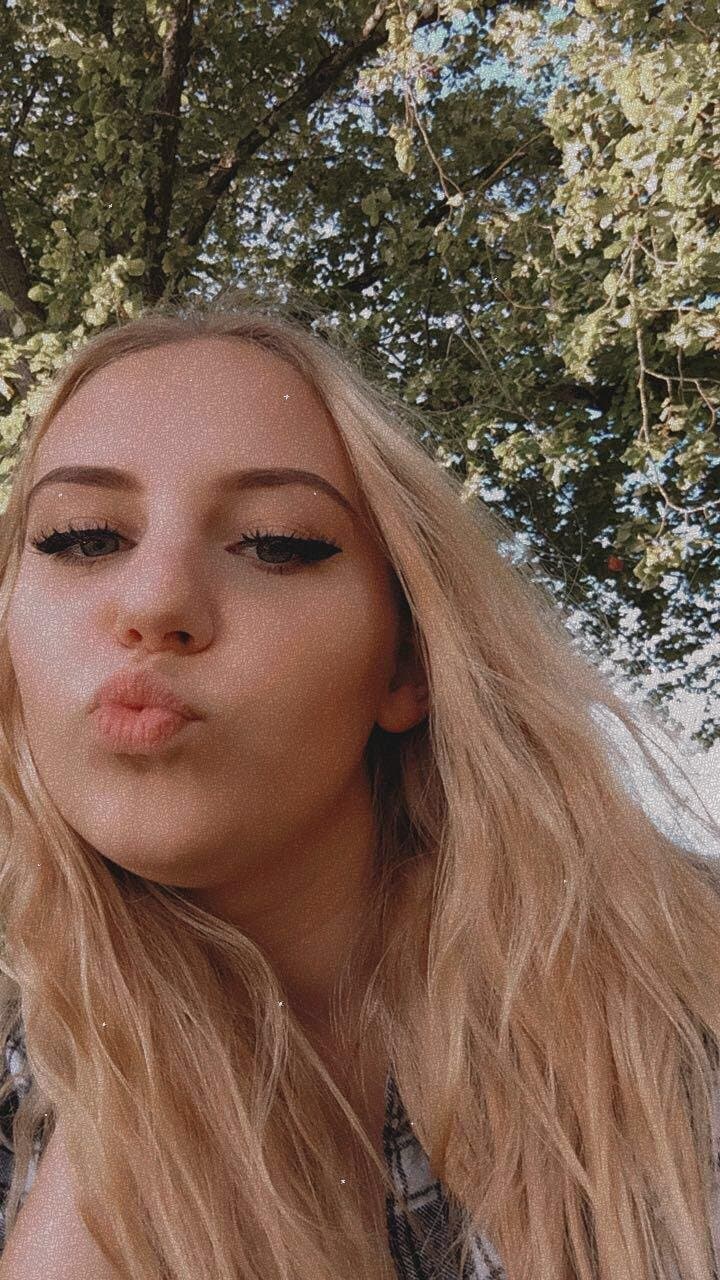 Blonde deutsche Schlampe ilona will gefickt werden