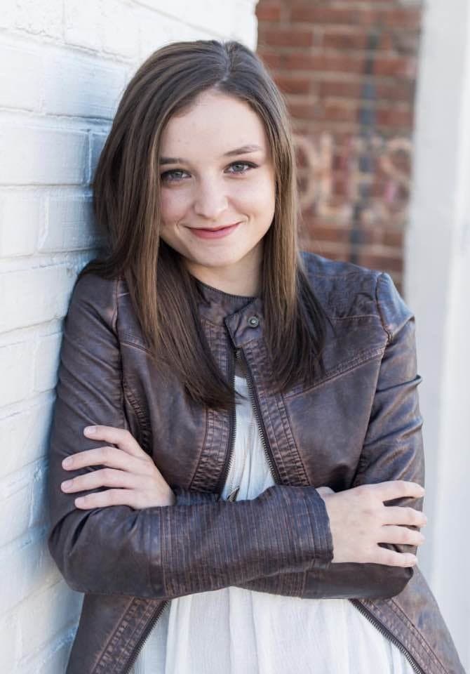 Lauren loves a gentle flogging