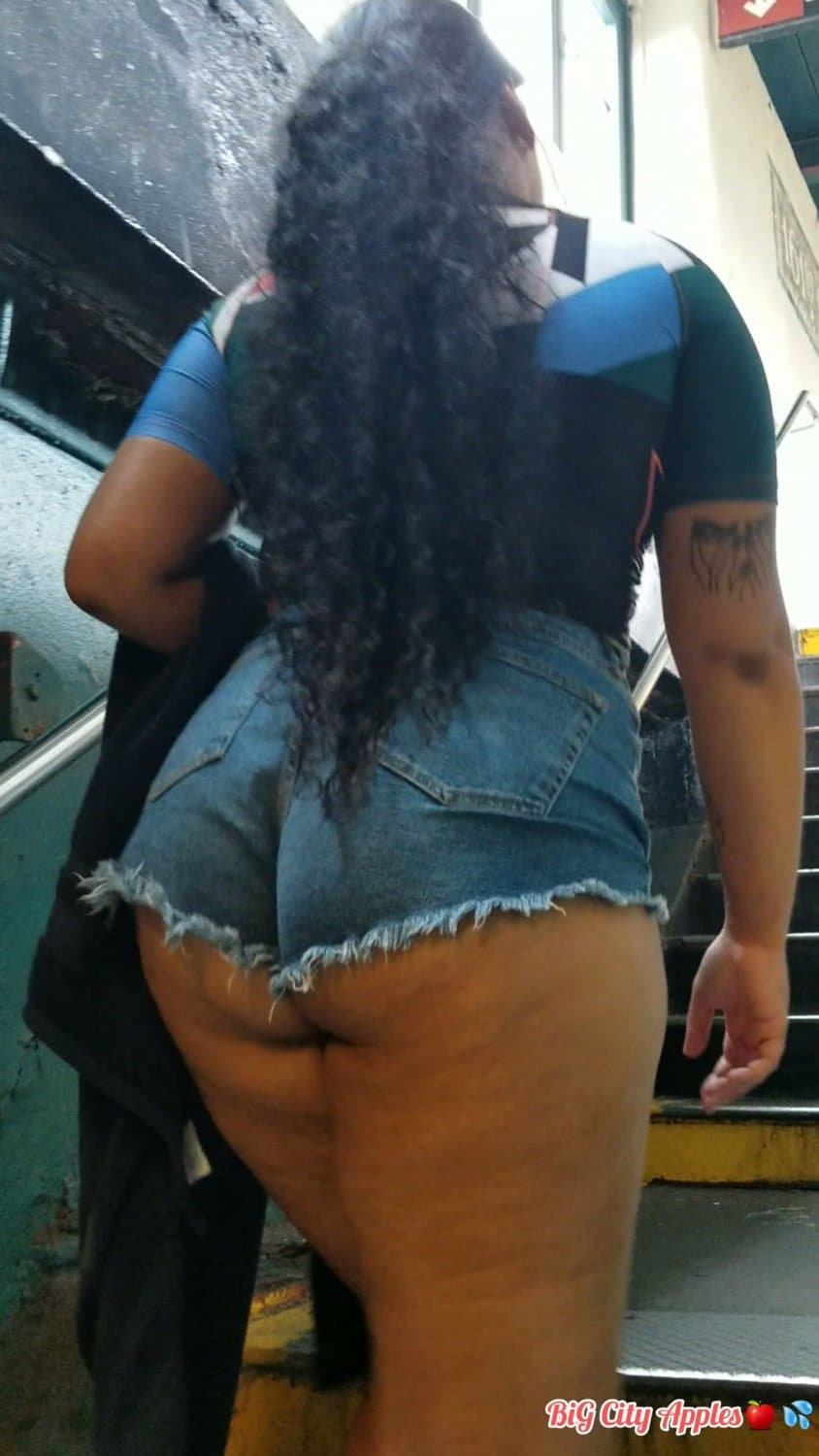 ??JUICY DAISY DUKES??