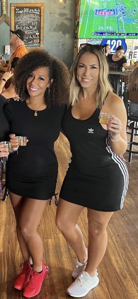 Click to view full size Texas TikTok milf Robyn Fields