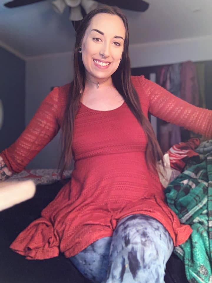 Tattooed Petite Wife Spreads and Shows Off Anal Plug