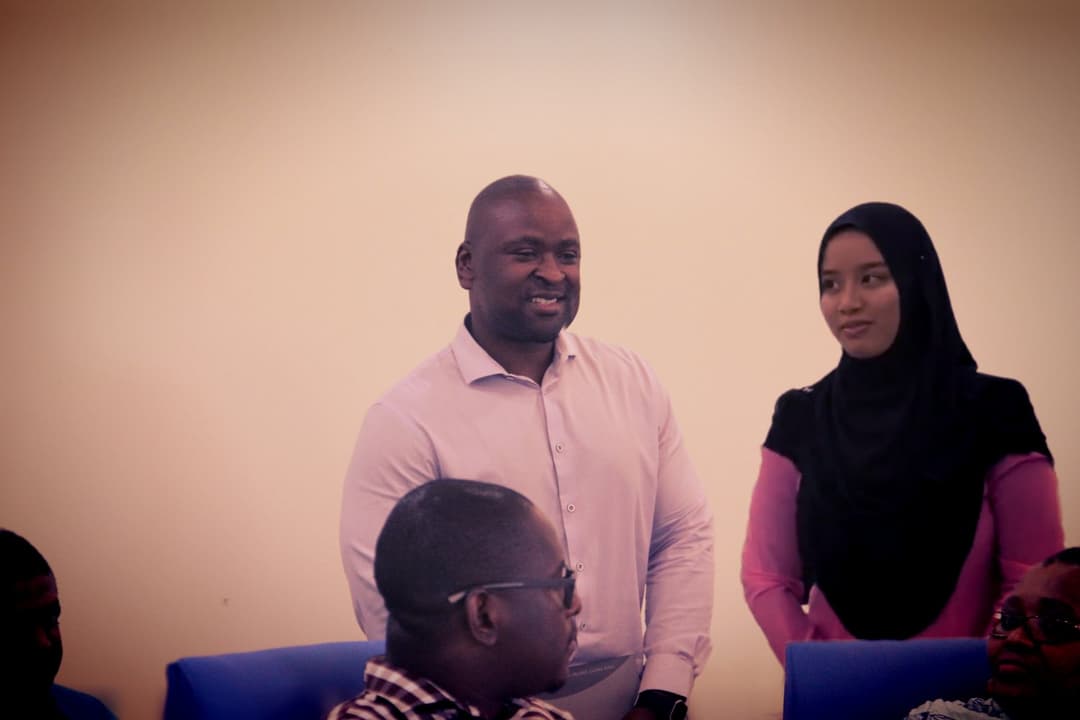 Click to view full size Amni rawang hamil skandal negro