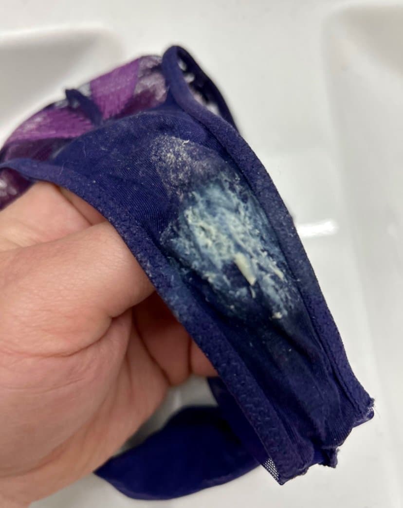 My sister and her creamy dirty panties. She just need some tribs and milk ??