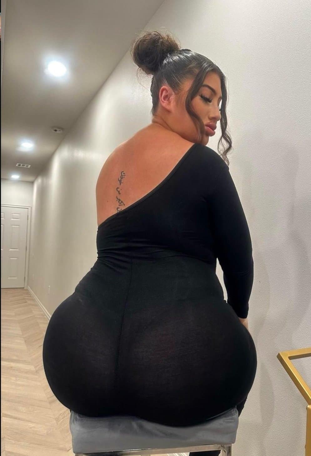 Thick brunette slut wants to be a model