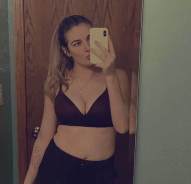 I need something bigger than my bf!!! Kik me: WhytTheSlut