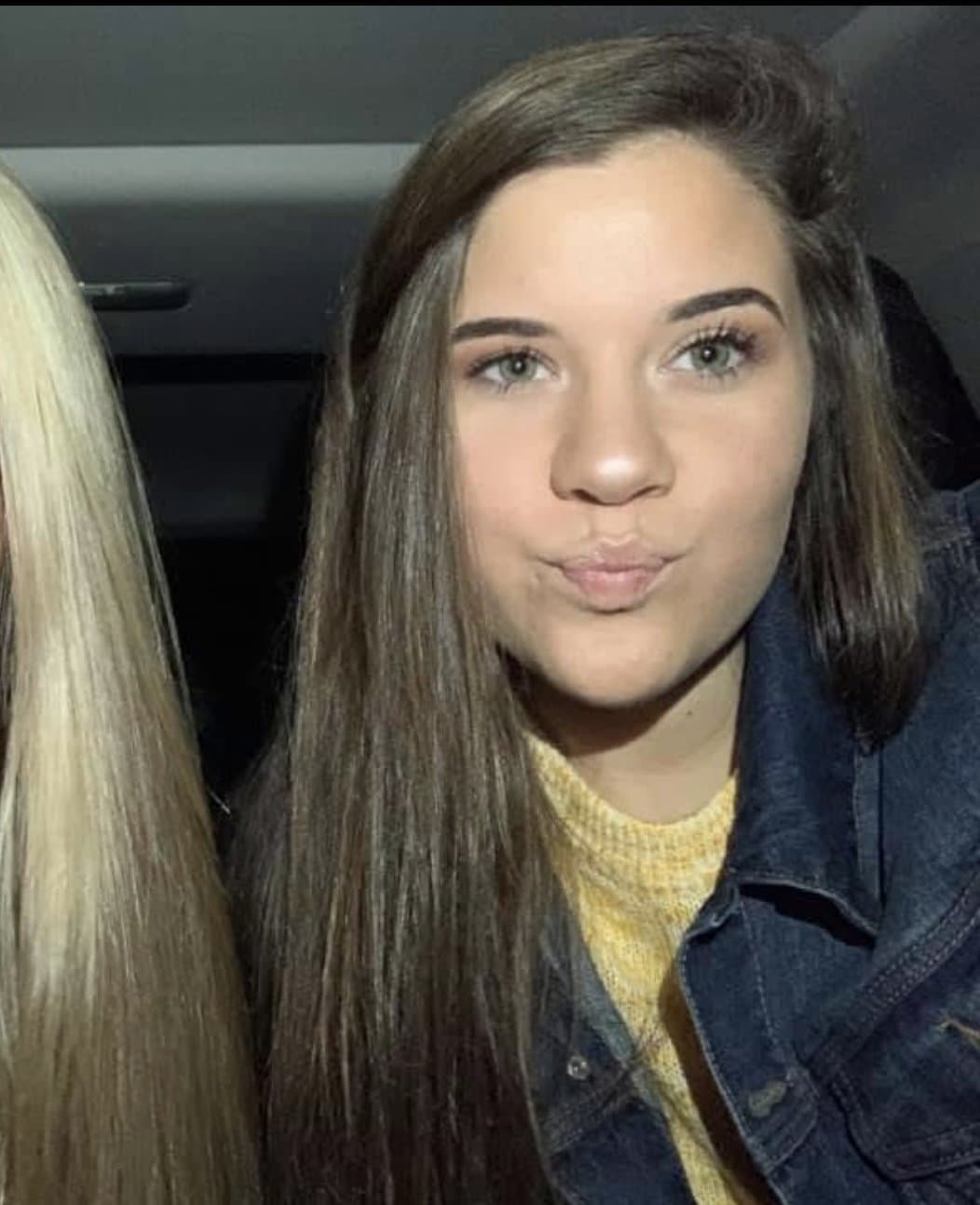 White bop with a nose built for sniffing stinky thug ass