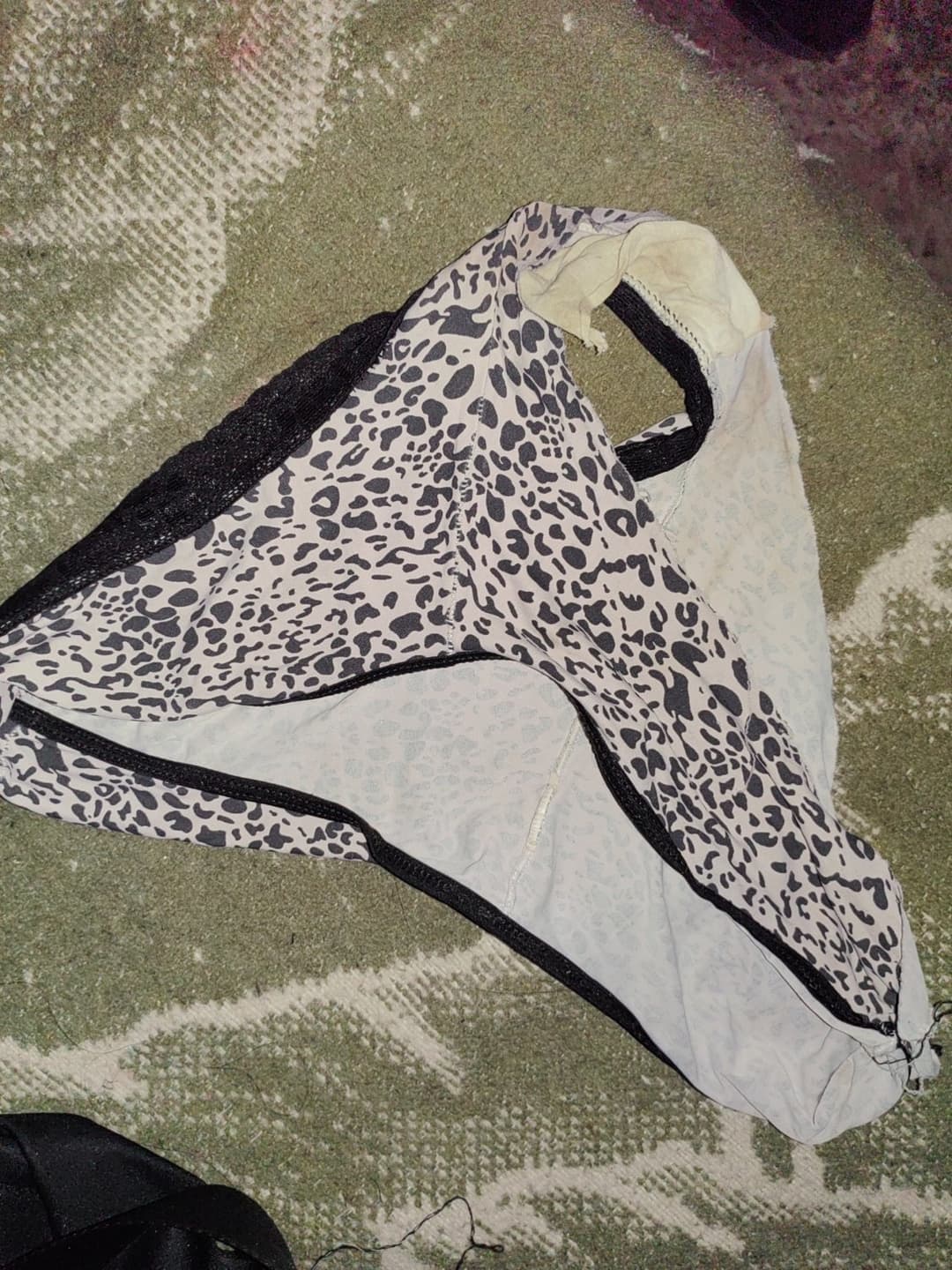 Calzones y tangas sucias de mi tía ??