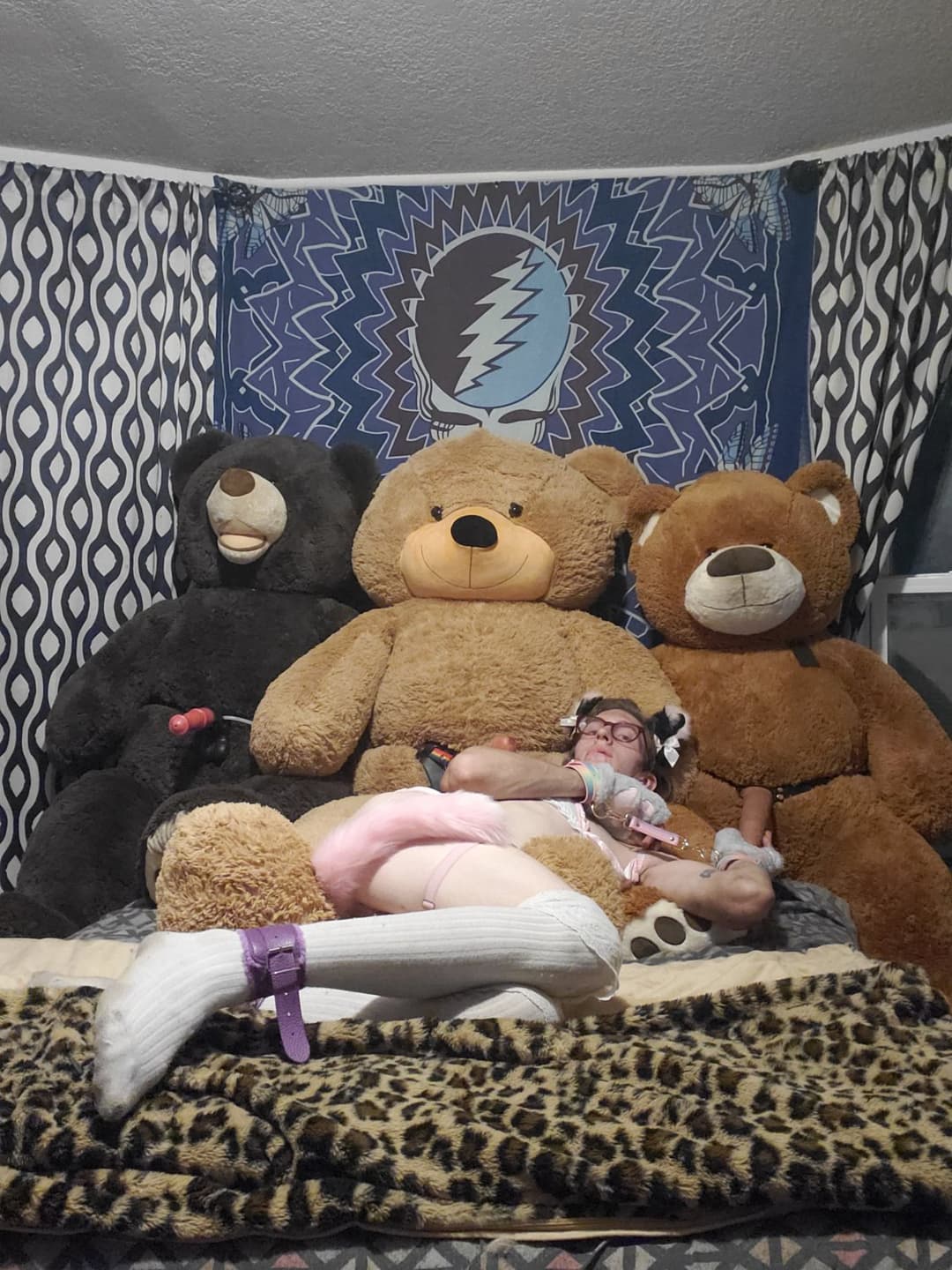 Daddys Toy loves her Teddy