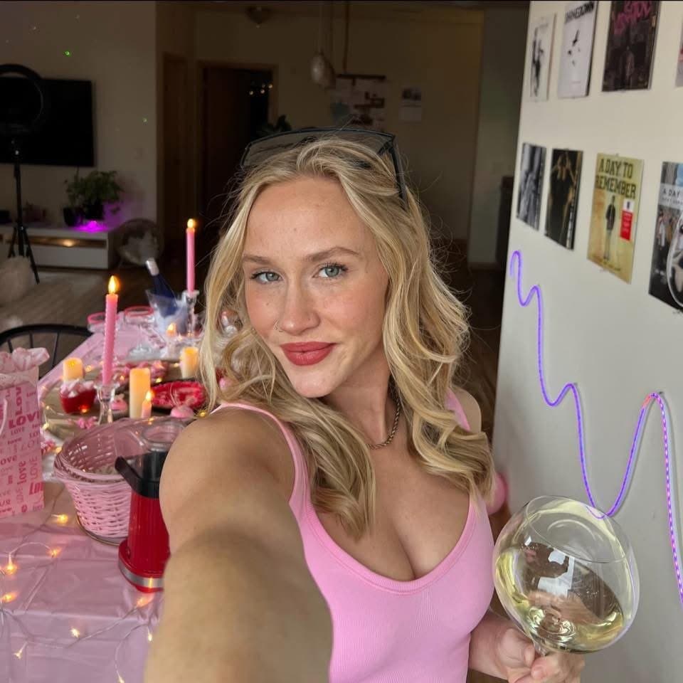 Cheating petite blonde loves anal & creampies