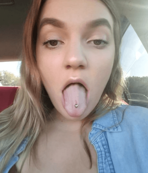 BLONDE WHORE TAKES HARD POUNDING