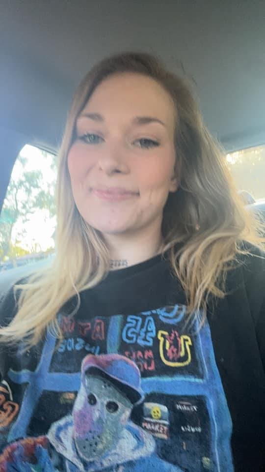 Hipster punkrock tatted Mom is a Whore sucks cock