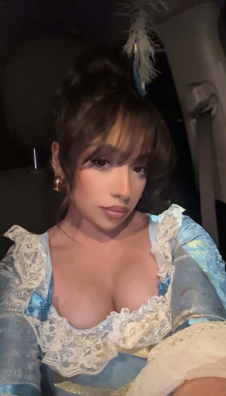Sexy Latina Leslie costume for Halloween party