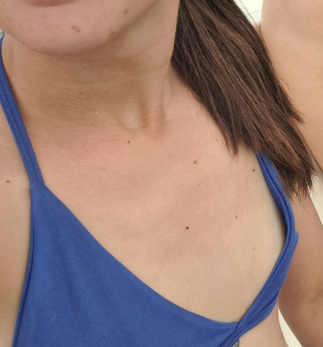 Mais uma que quer ser vazada pelo corno ,a espera de mais fotos dessa magrinha tesuda