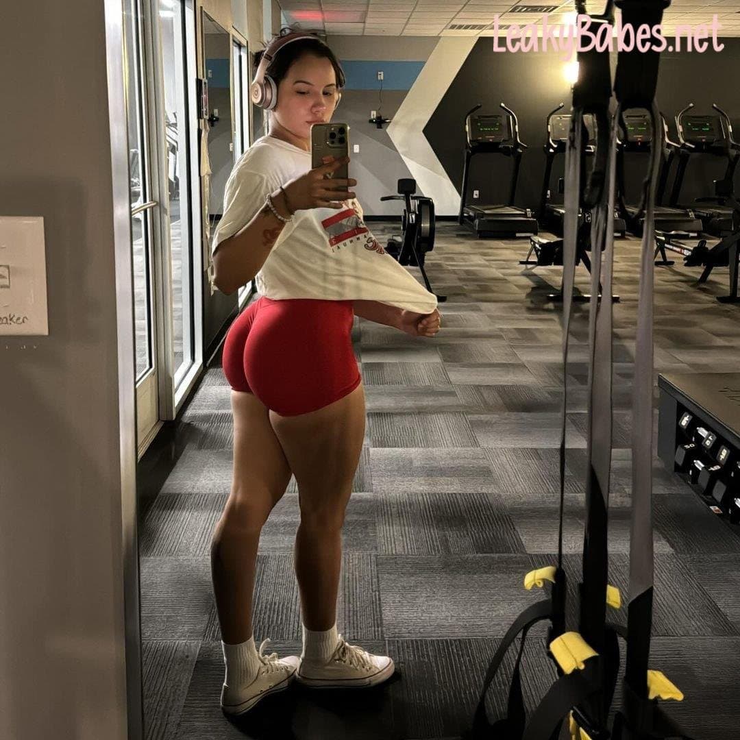 Asian Gym Model Footjob Fingering Squrting