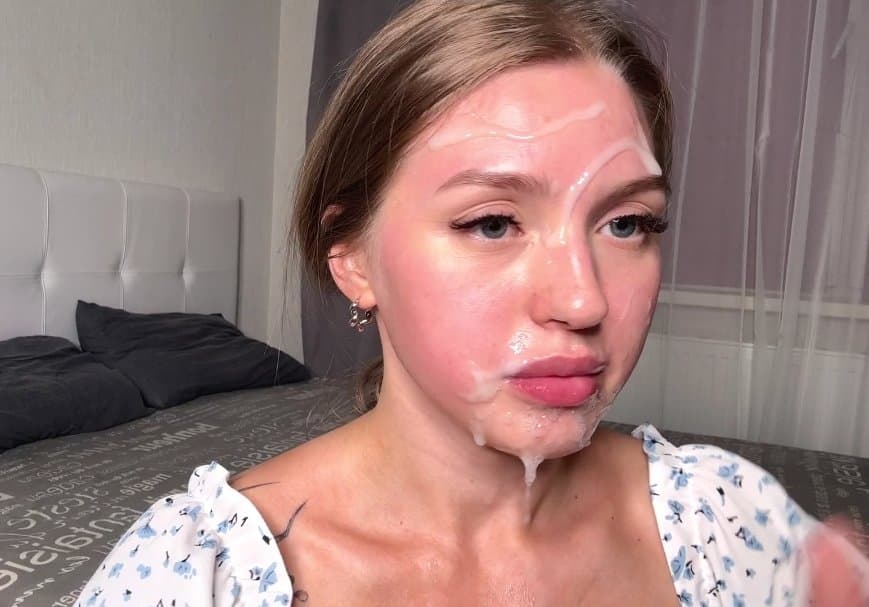 Hard deep Facefuck ends with massive Facial