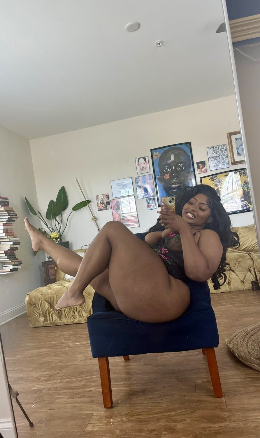 Mona thick pretty ass