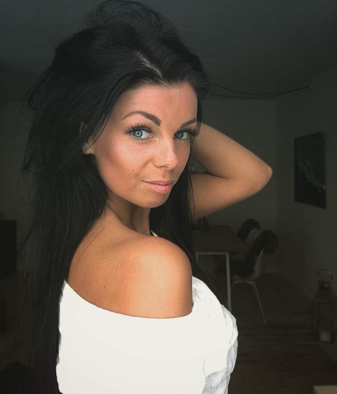 Public exposure. Rasmus Eriksen shows what a cunt he is with Dirty pictures with his friend Line on