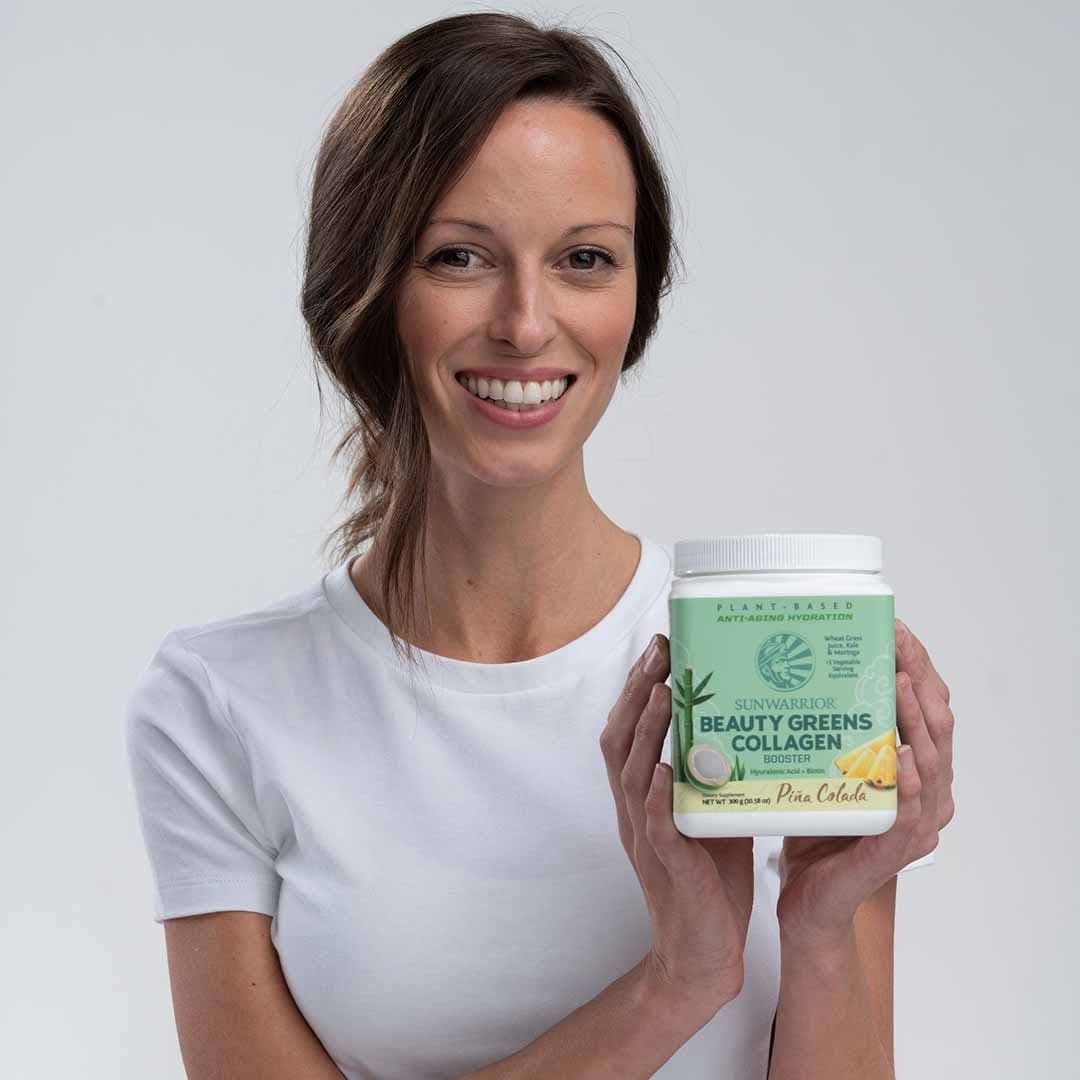 These two ladies were excited to get topless and make out with each other on the G G W bus