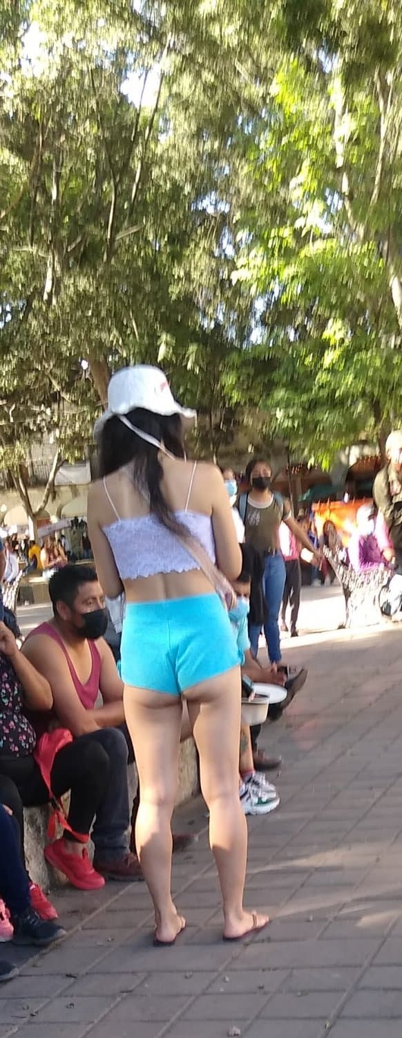 Skinny girl, showing a little peach