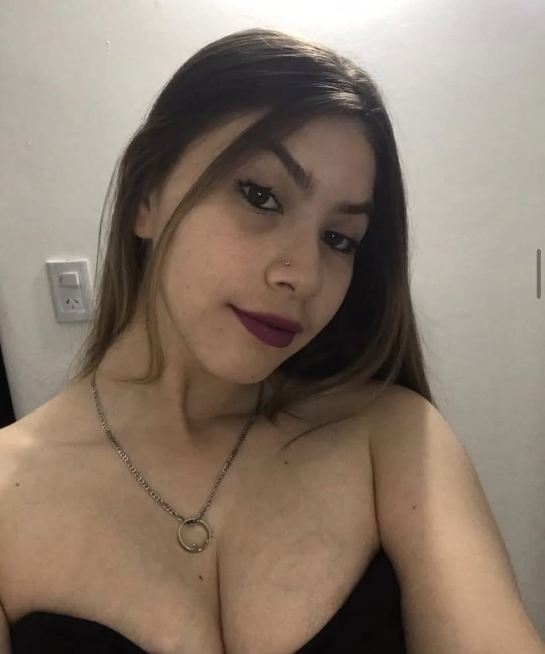 Camila Falcón, trolita de Corrientes