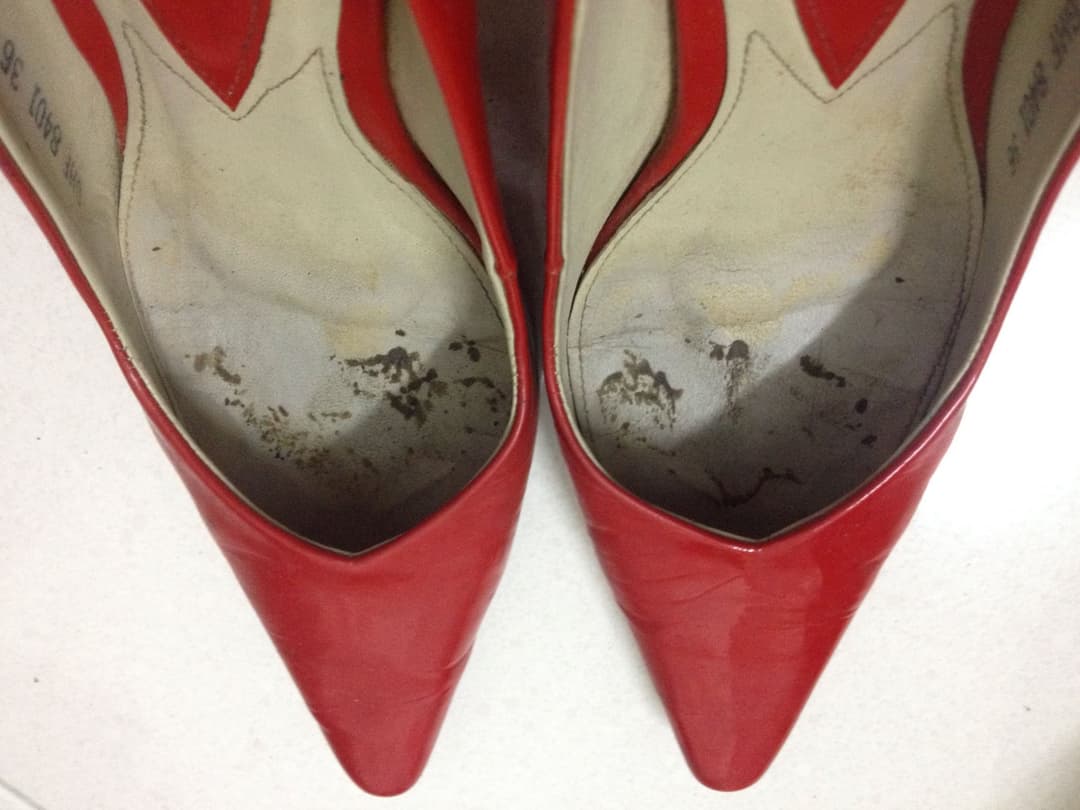 Emptying cum into shoes