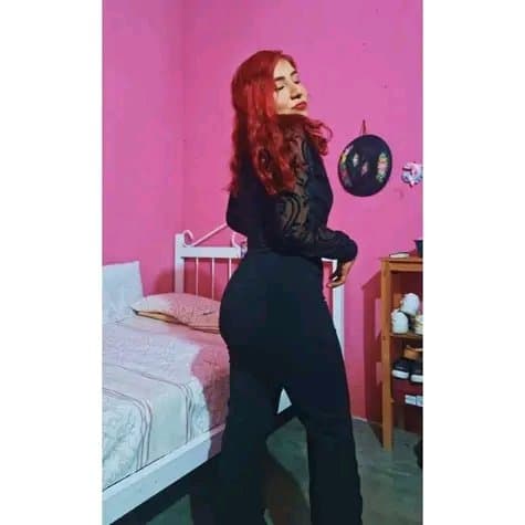 Mi amiga Karina es una puta con un rico culo