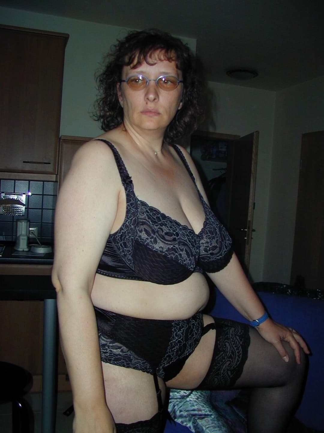 Big Mature smoking and exposing