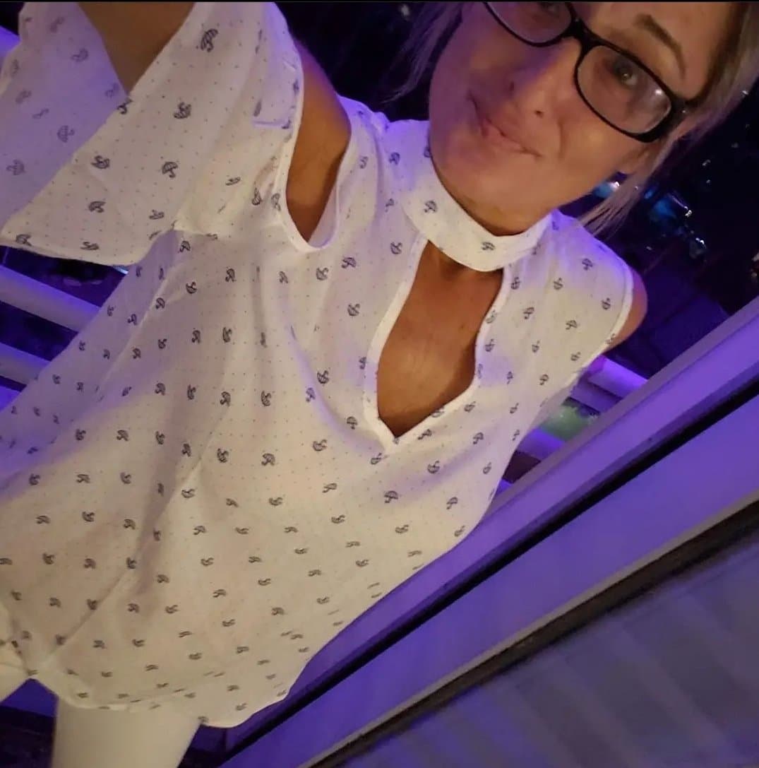 Oregon hippie bartender 9