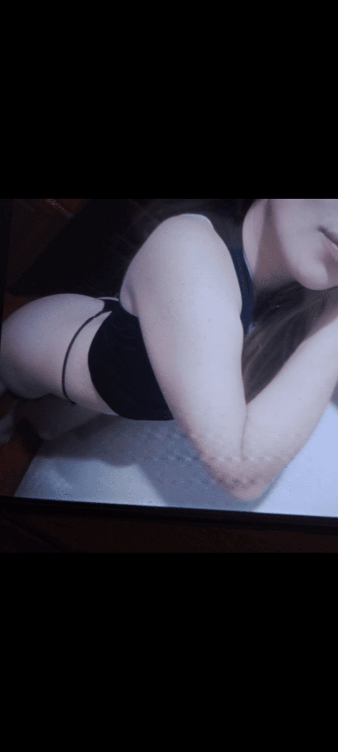 De ella no puedo mostrar la carita ? que ricas cogidas le pegué