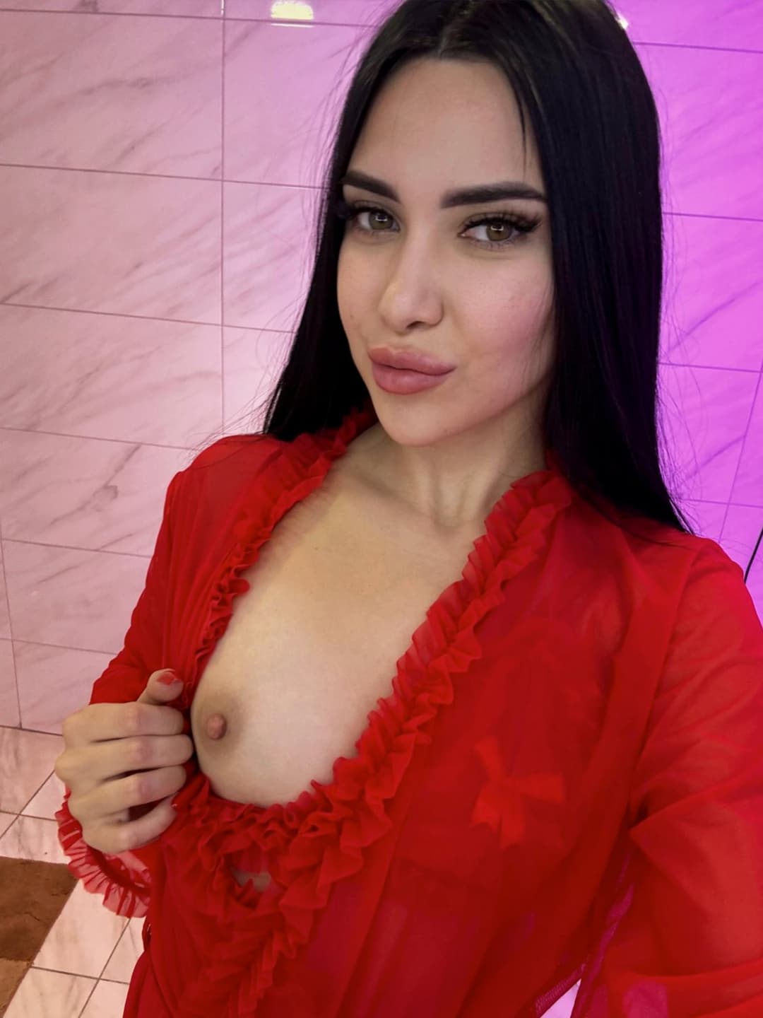 Boobs are only good if you can feel them in your hands