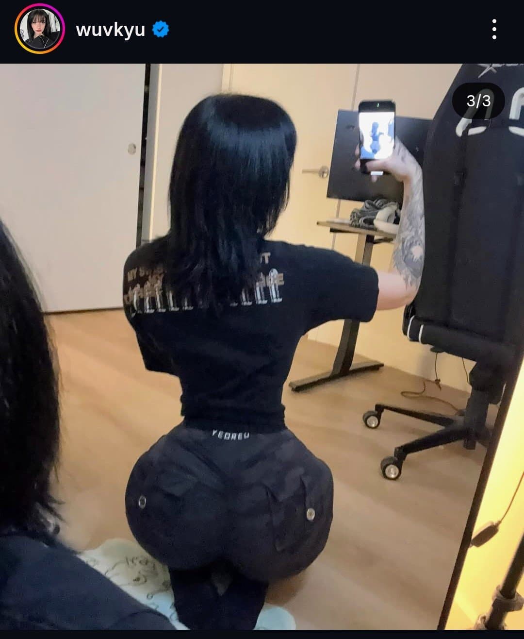 Ass x feet view ??????