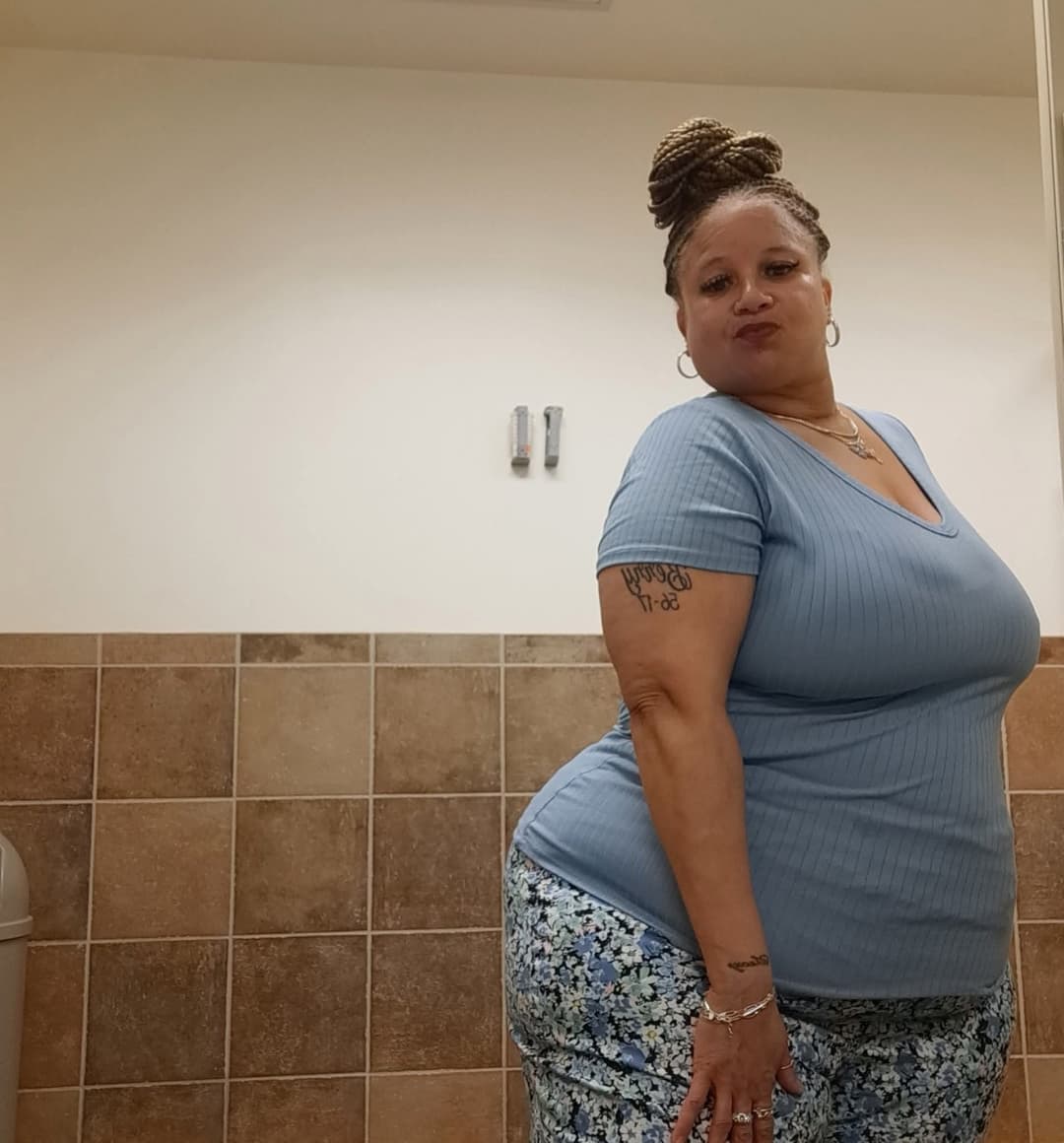 BEAUTIFUL SEXY HUGE THICK REDBONE GRANNY MATURE BIG HUGE THICK SSBBW BBW ASS GOONER MATERIAL