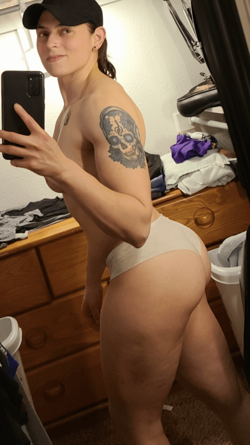 Bull Dyke Dominant Butch with a PHAT ass and a tight cunt