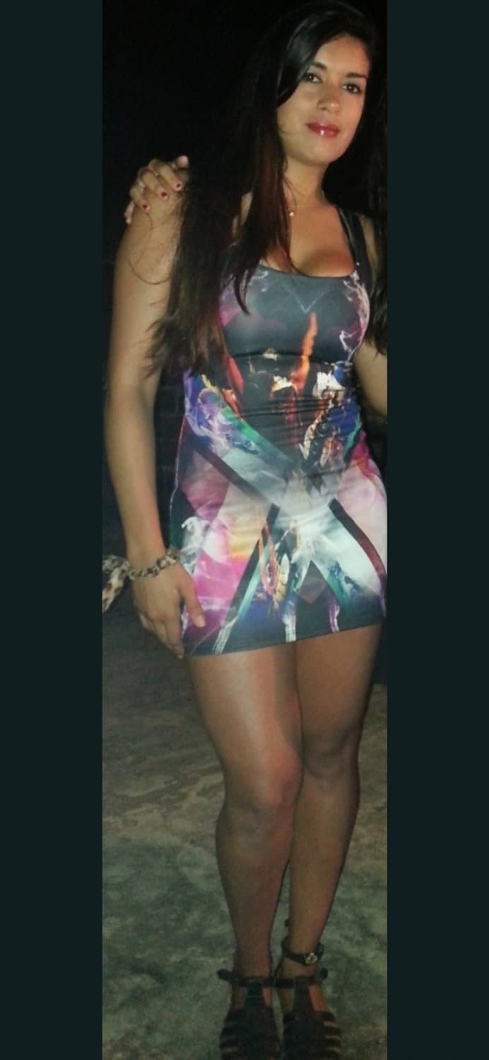 Brunette mim 40yo bubble butt