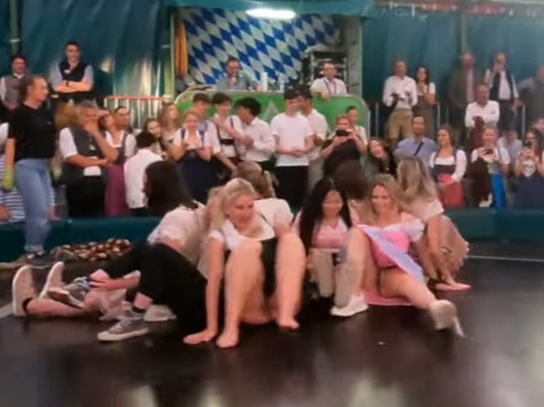 Click to view full size Devils Wheel Upskirts Pt. 2