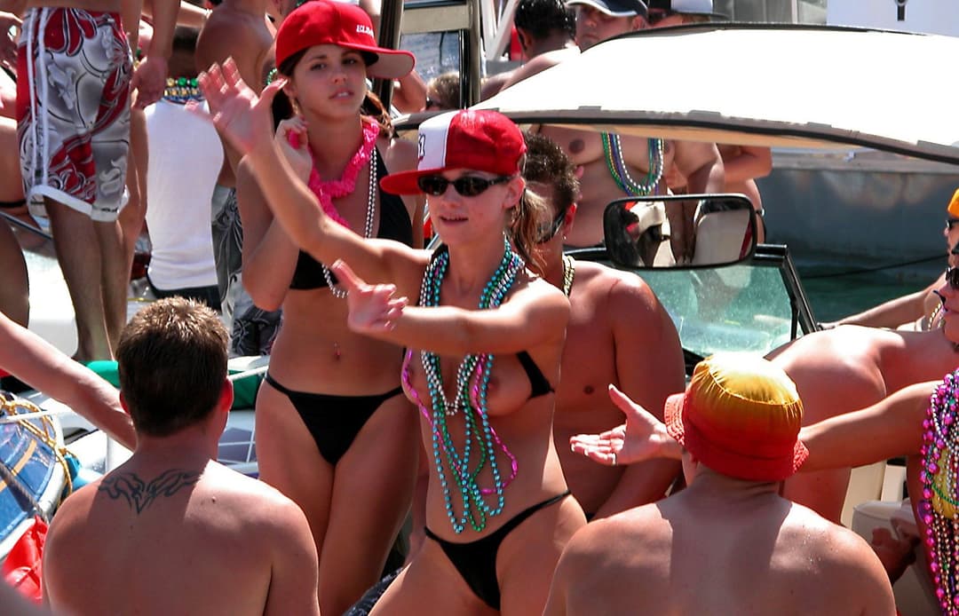 Unknown Hottie, Lake Havasu Memorial Day Weekend 2003 Pt. 1