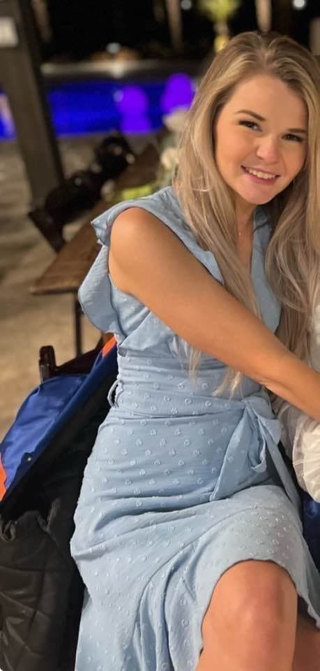 Barbie doll slut sam, 24 FL, shows her whole body