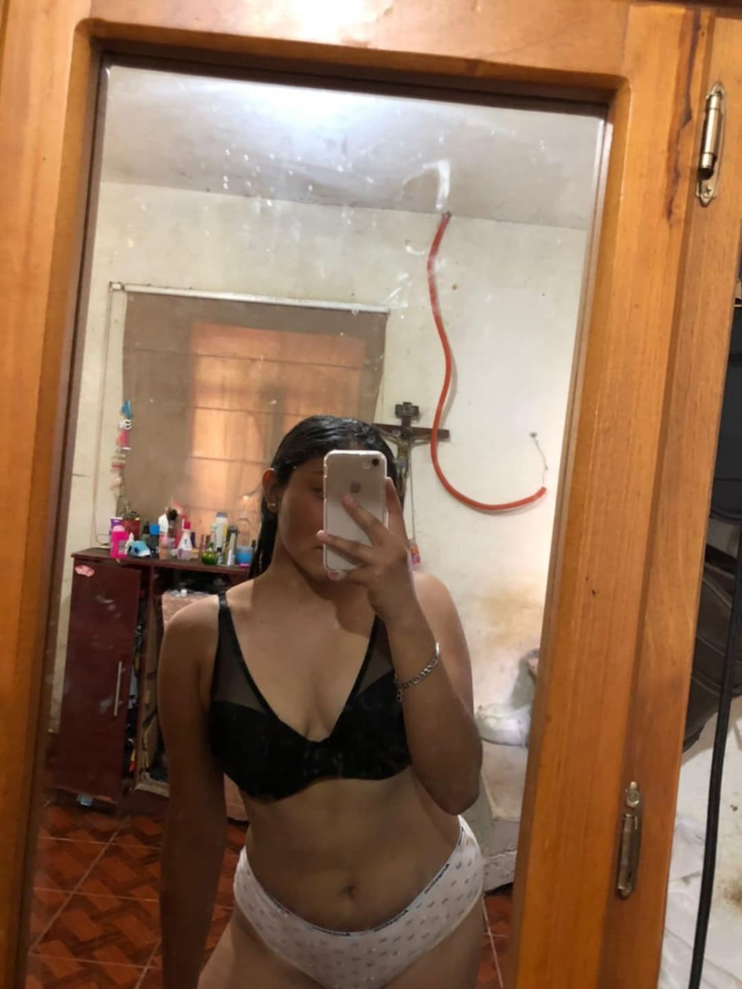 Karlita mamacita hot?