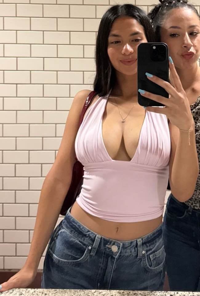 I need to see my latina Irl with big tits fucked by a big cock so badly