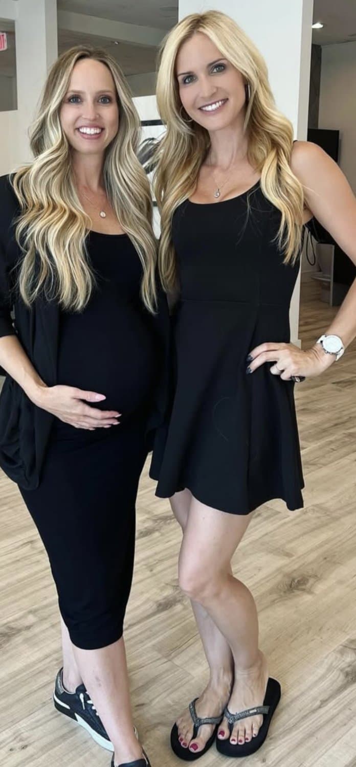 Traci, Soccer Mom, 39, nurse, gets random and lesbian. at Orlando airport hotel bar as records