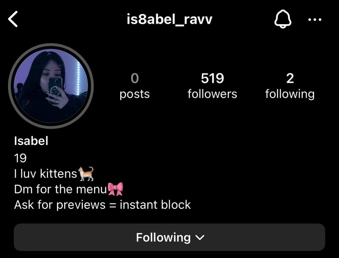 Busty Asian college student show her ass