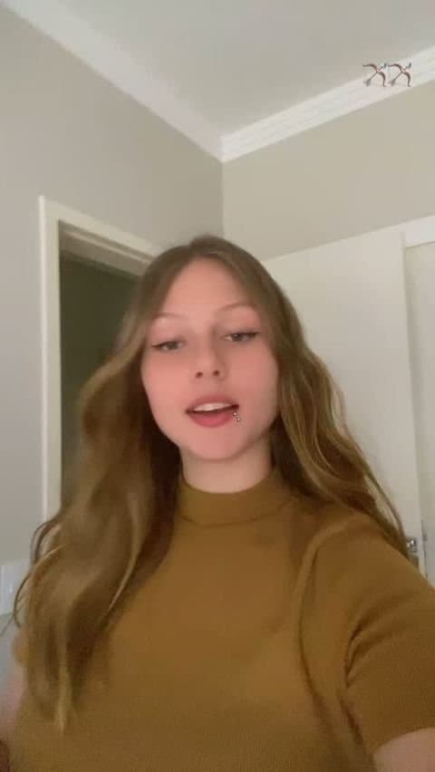 ju.huzar aluna de Curitiba que dava para professor e traia o namorado VENDE PACK