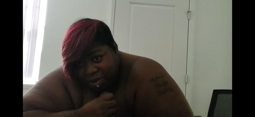 Aunty got mad when I nutted in her mouth without telling her,but low key she loves the taste of cum