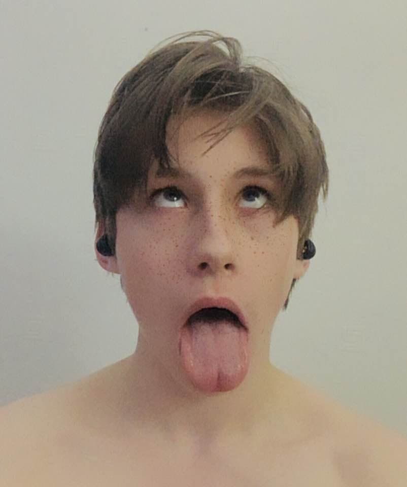 New sissy girl Chloe starting her sissy life transformation